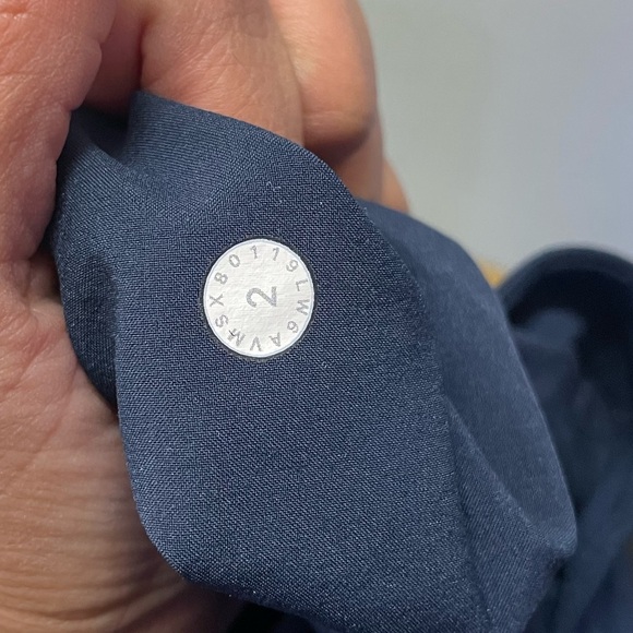 Lululemon On The Fly Crop *Woven 23"
True Navy - Picture 6 of 6